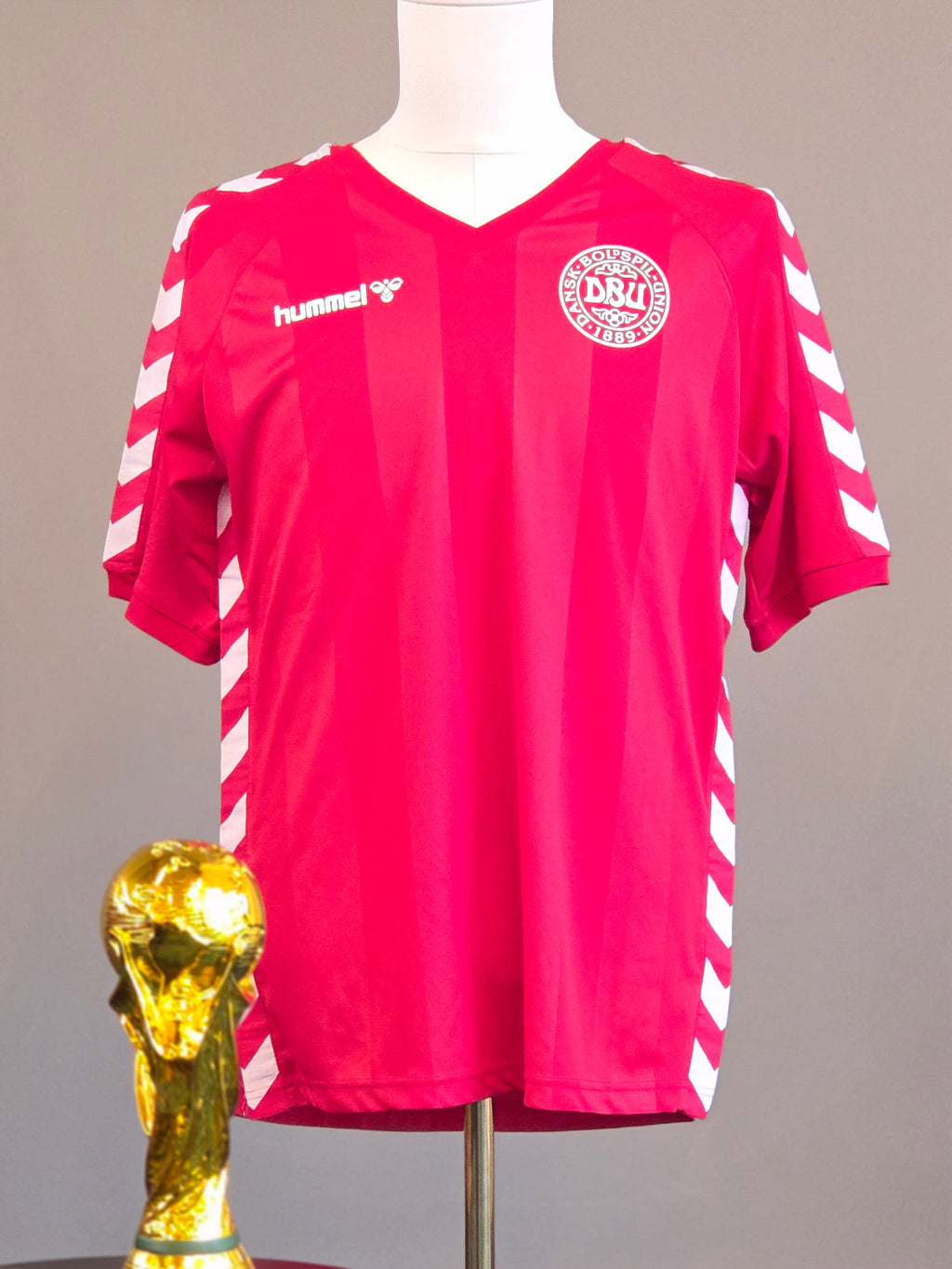 Denmark 2003 Training shirt L (BNWT) (Deadstock)
