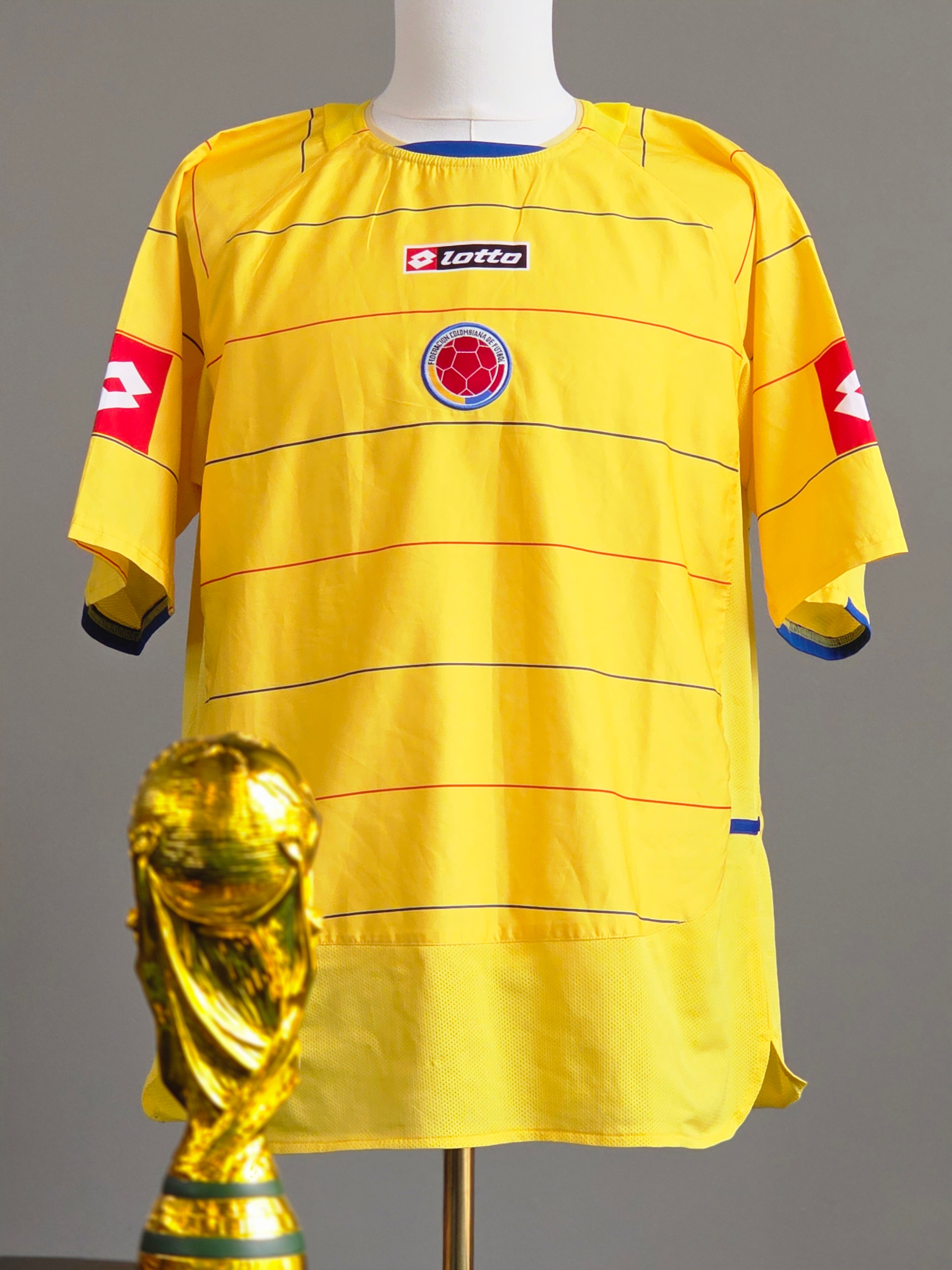 Colombia 2004 Home Kit XL (8/10)