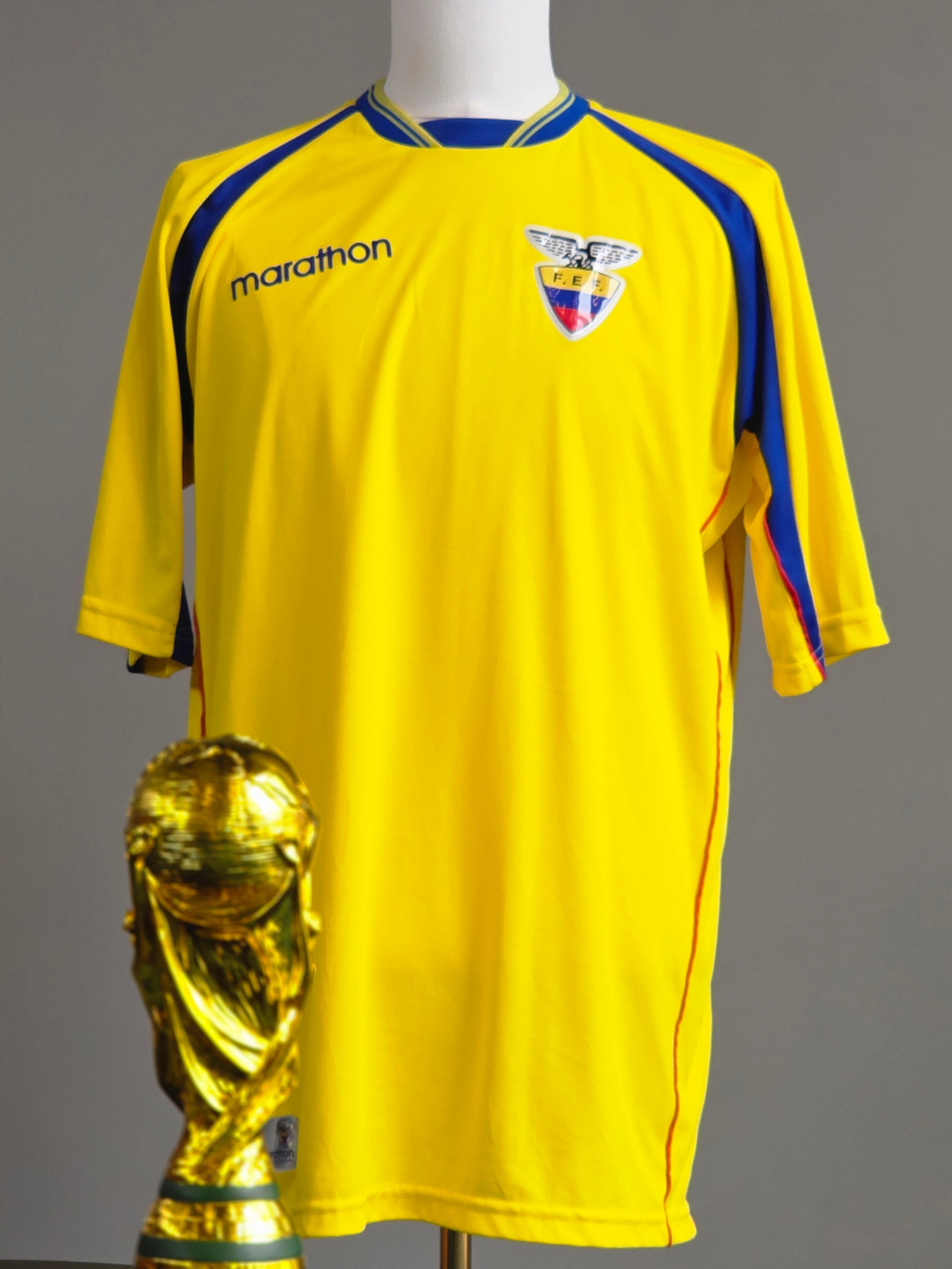 Ecuador 2002 Home Kit XXL (8/10)
