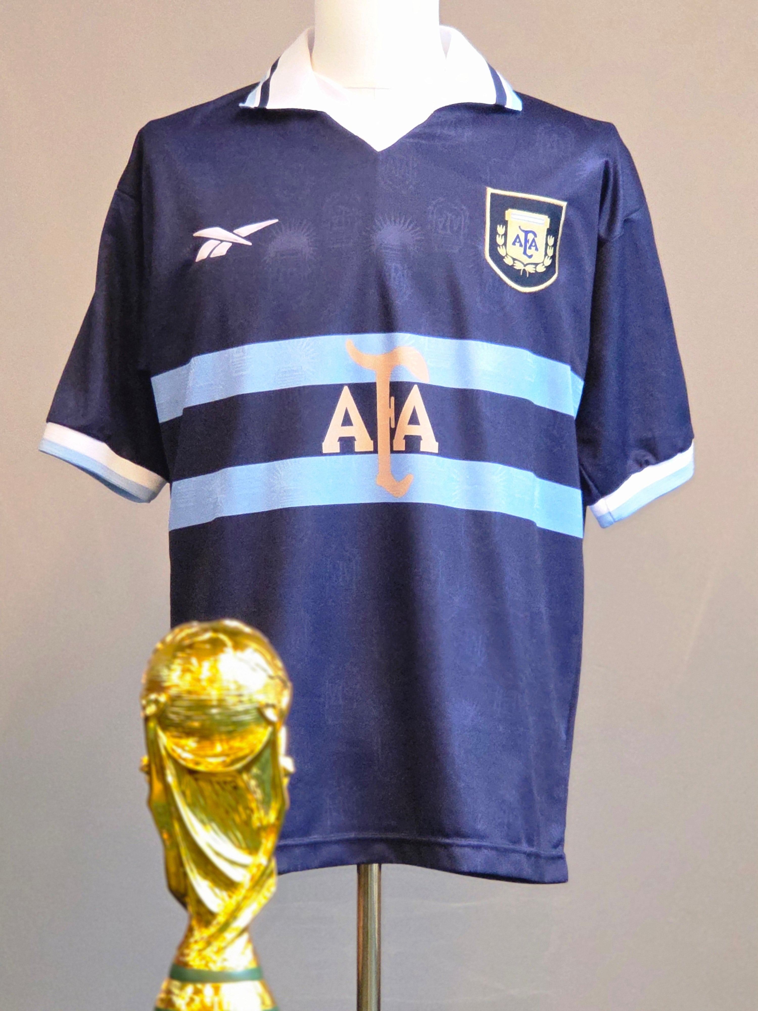 Argentina 2000 Away Kit M (Mint)