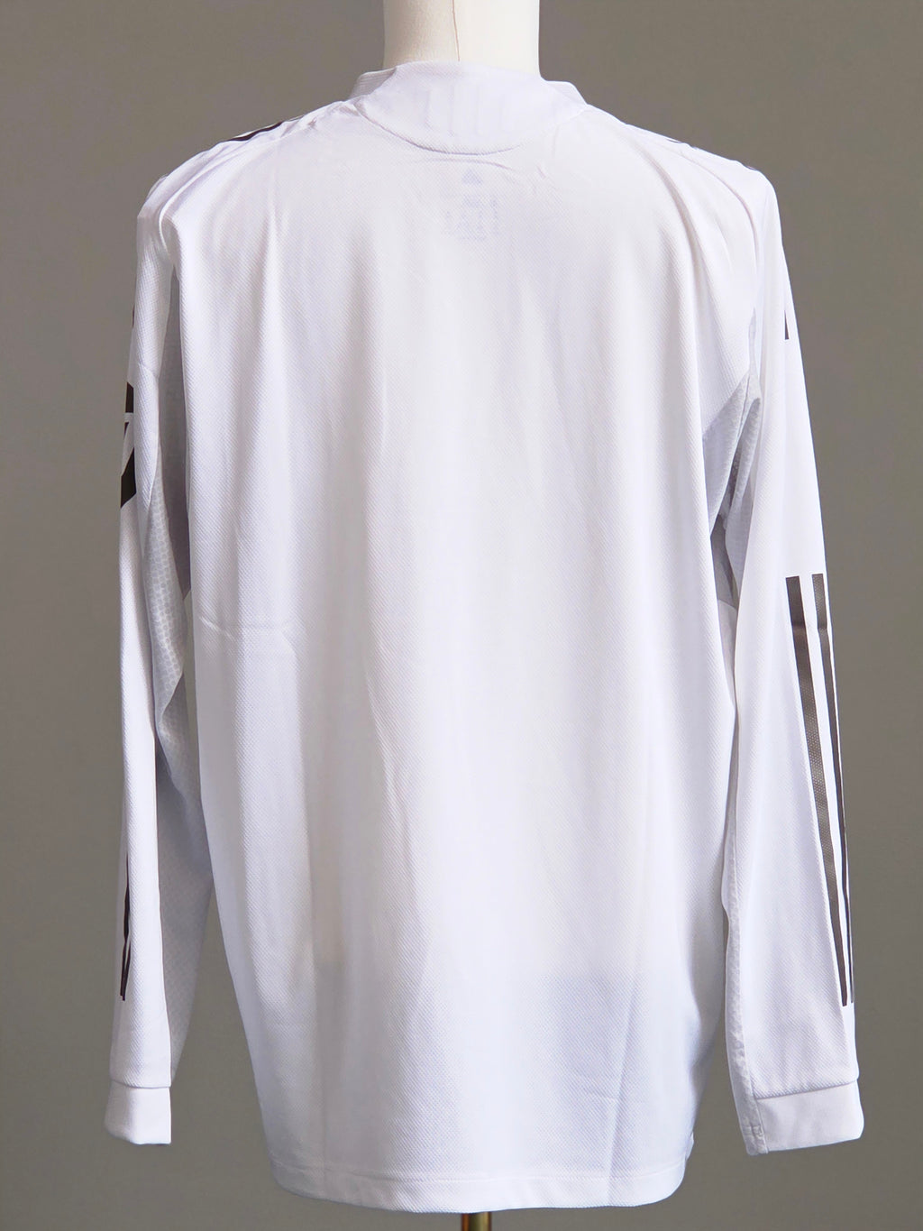 Real Madrid 25/26 Home kit XL (BNWT)