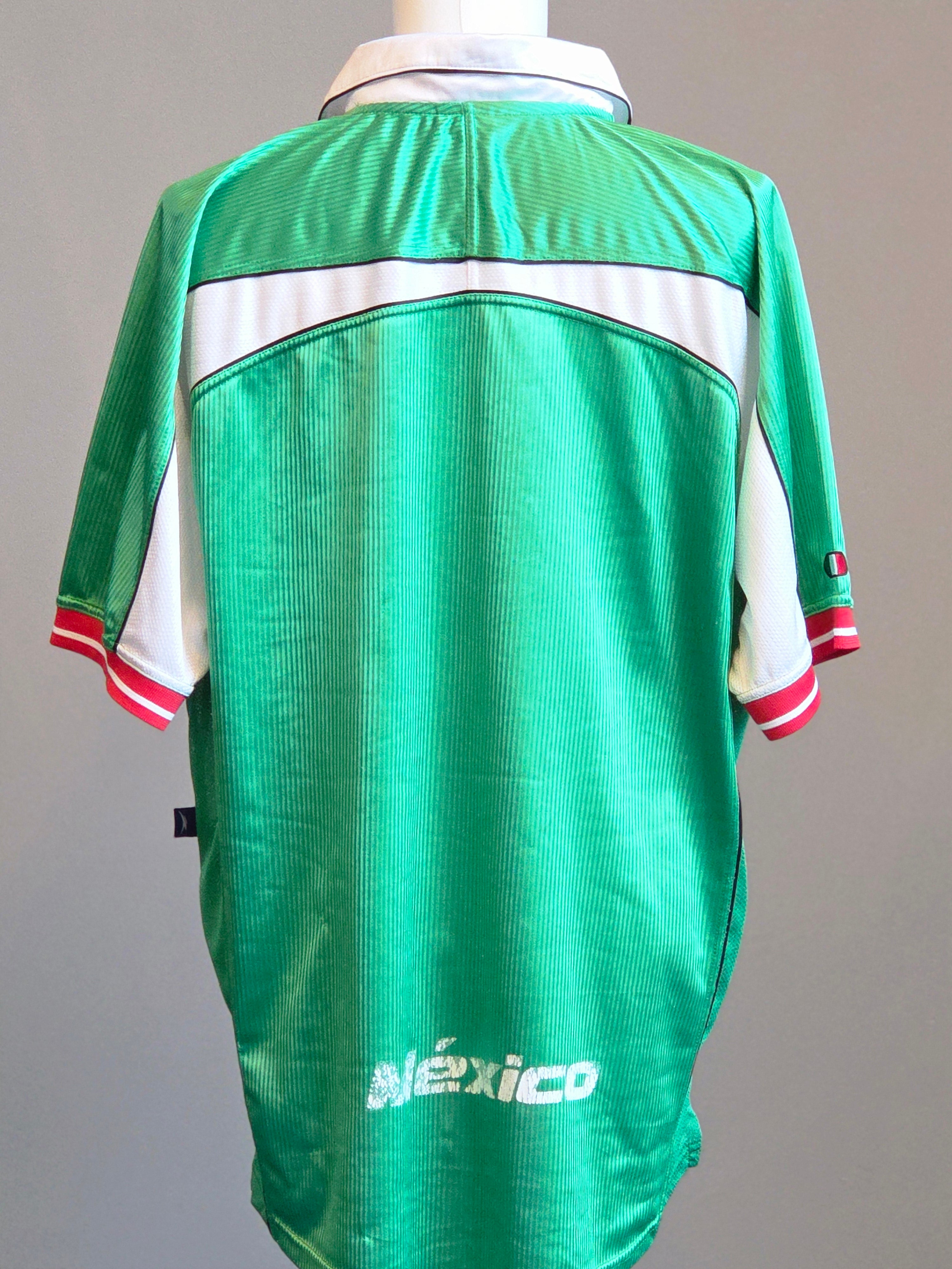 Mexico 2001 Home Kit XL (9/10) Signatures