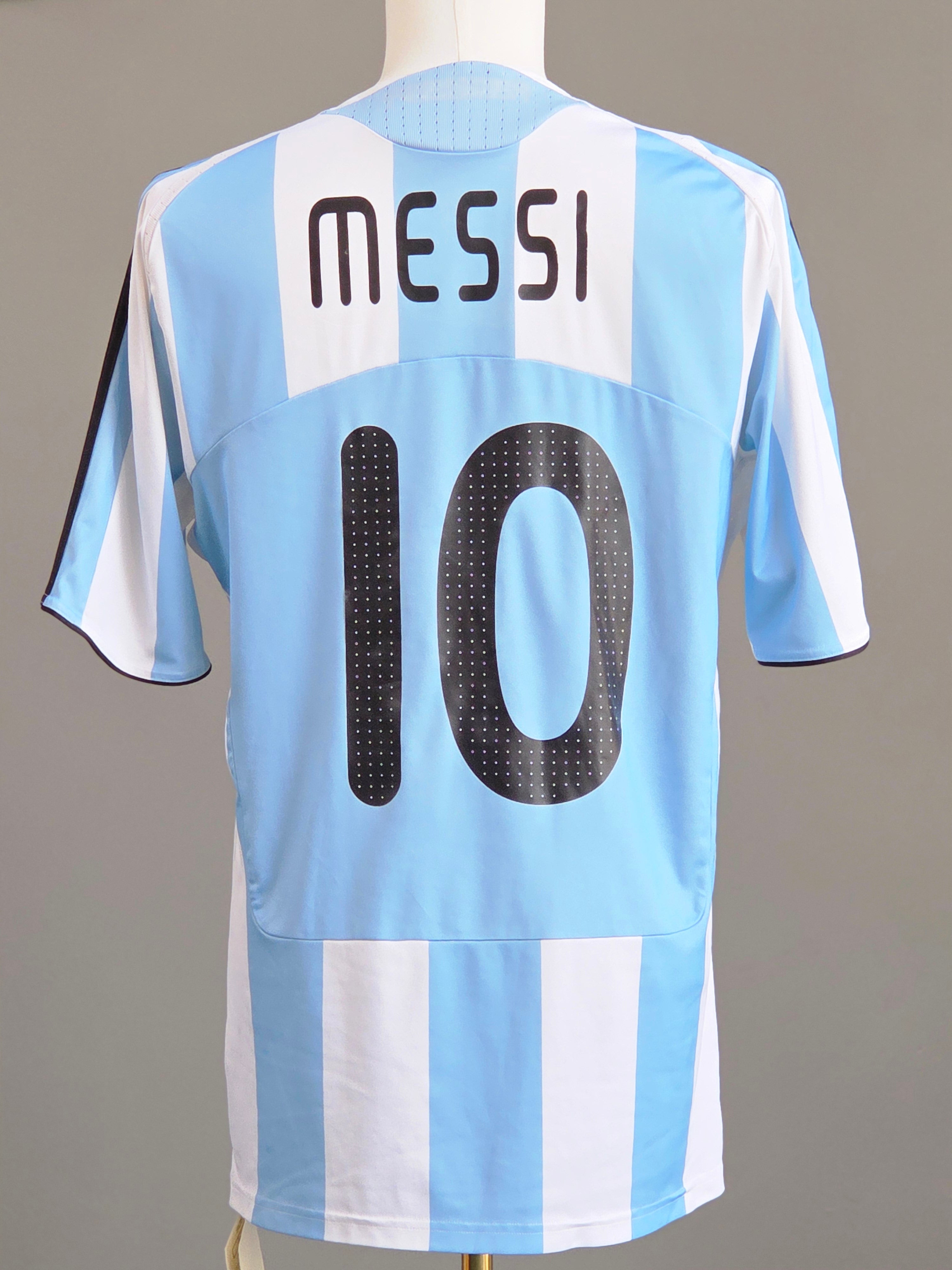Argentina 2008 Home Kit L (8/10)