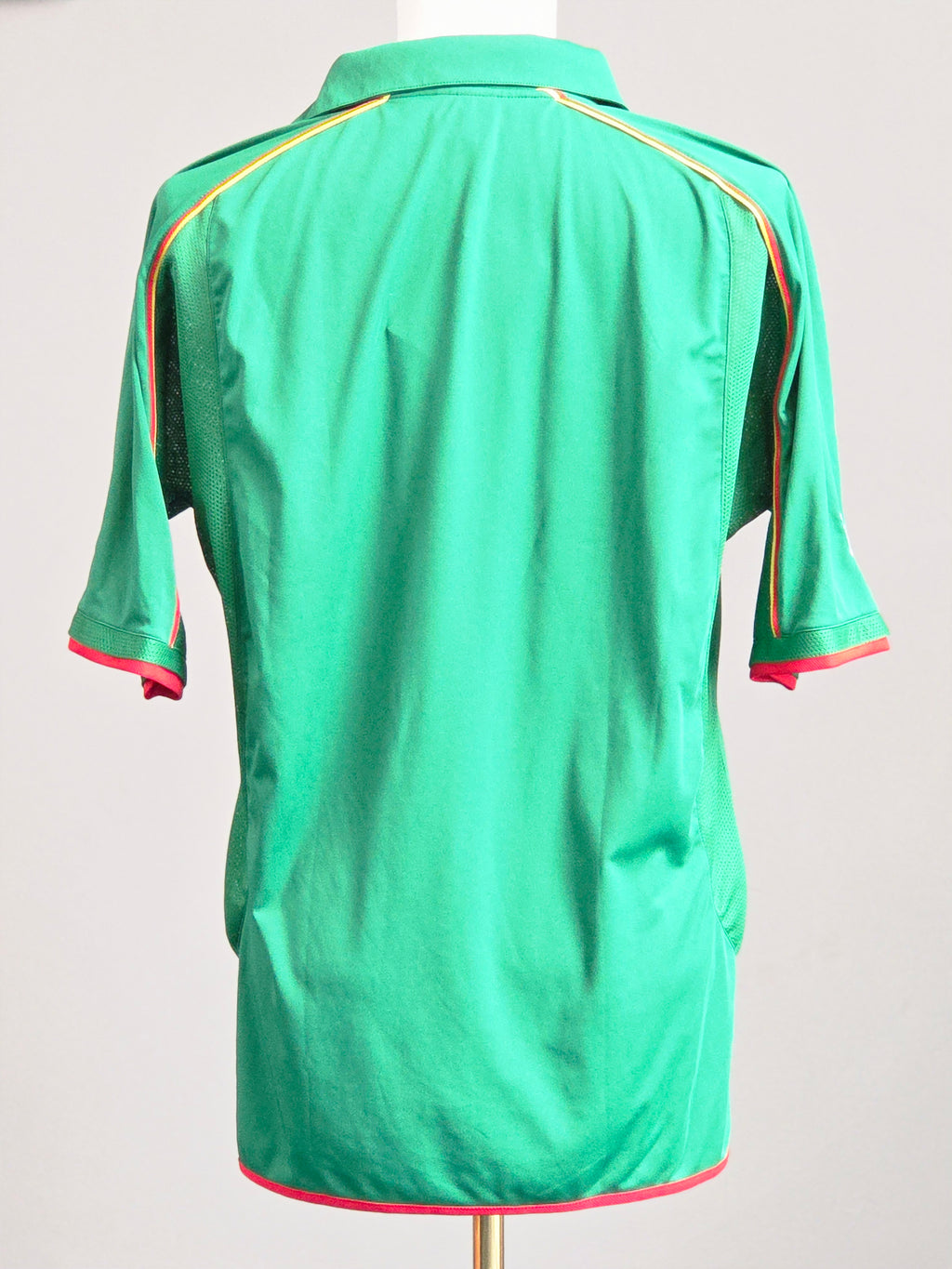 Bolivia 2006 Home kit L (9/10)