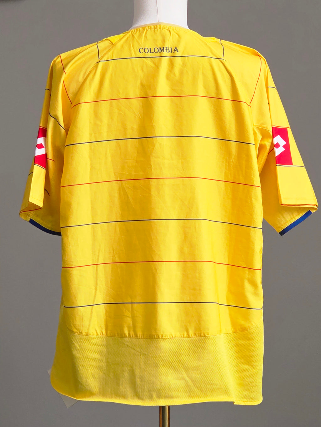 Colombia 2004 Home Kit XL (8/10)