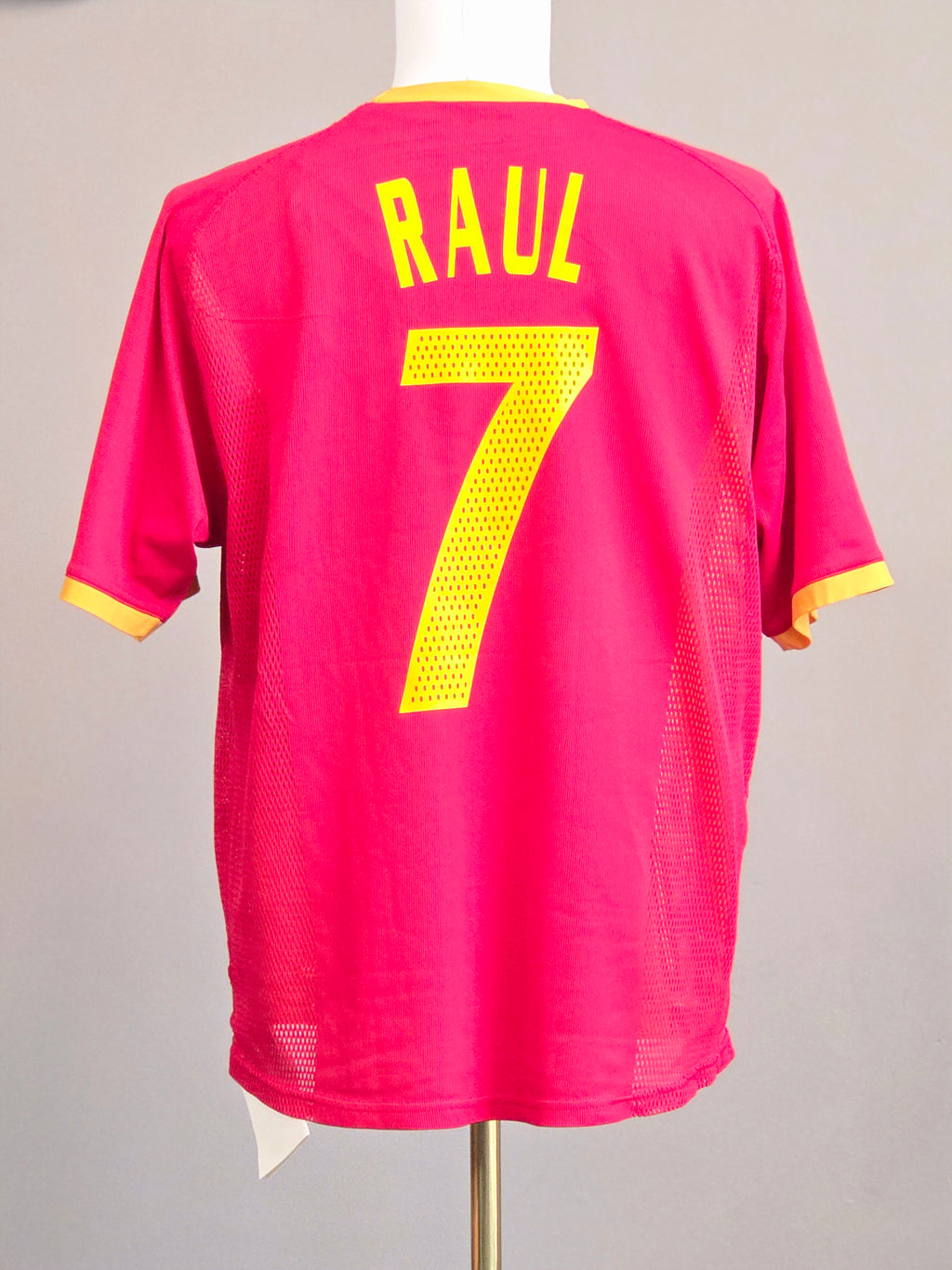 Spain 2002 Home Kit L Raul (8/10) (Player version)