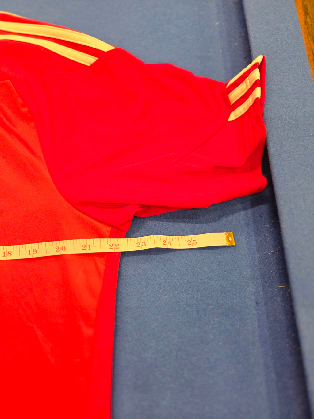 Paraguay 2010 Home Kit L Cabañas (9/10)