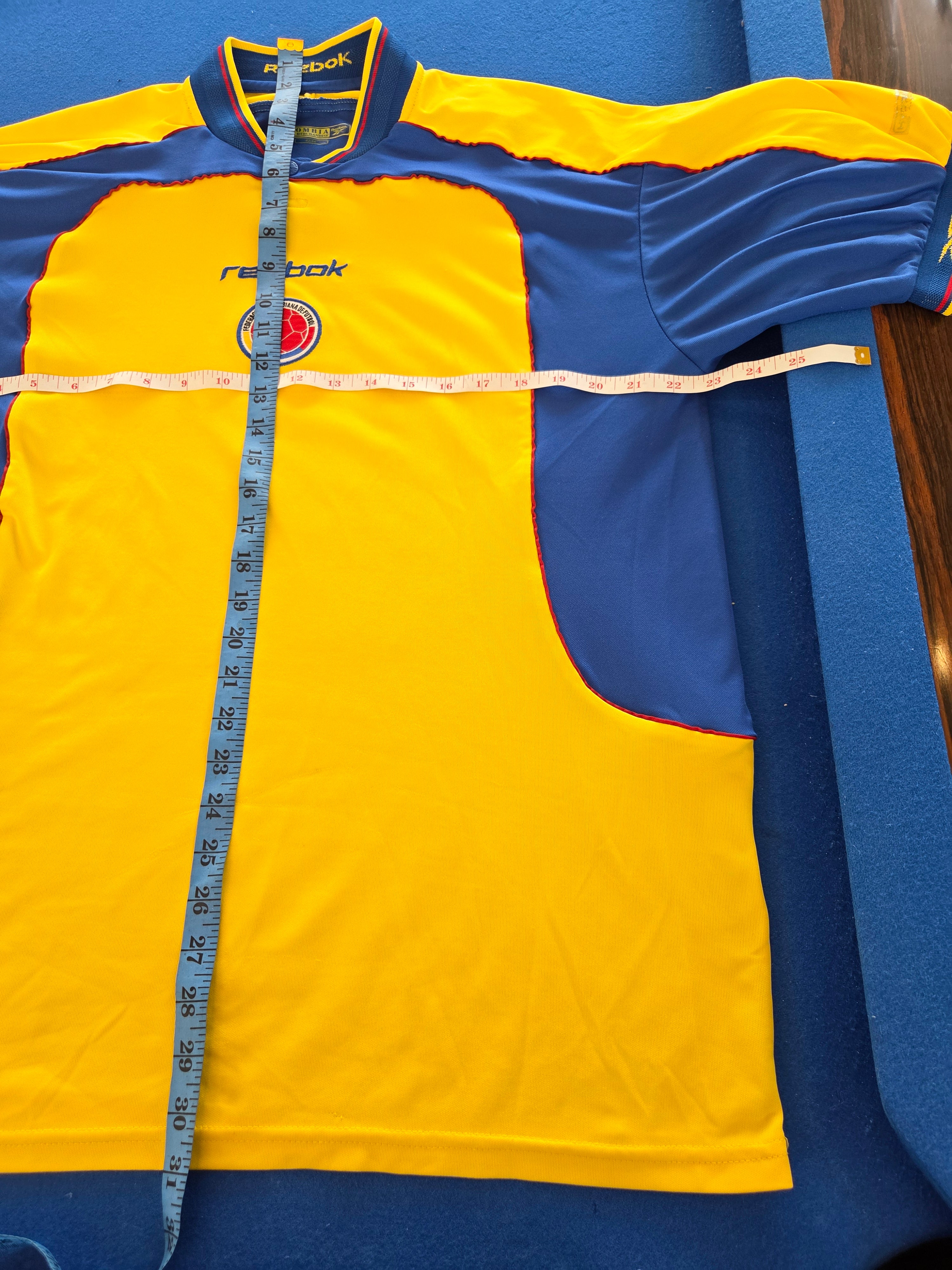 Colombia 2001 Home Kit XL (8/10)