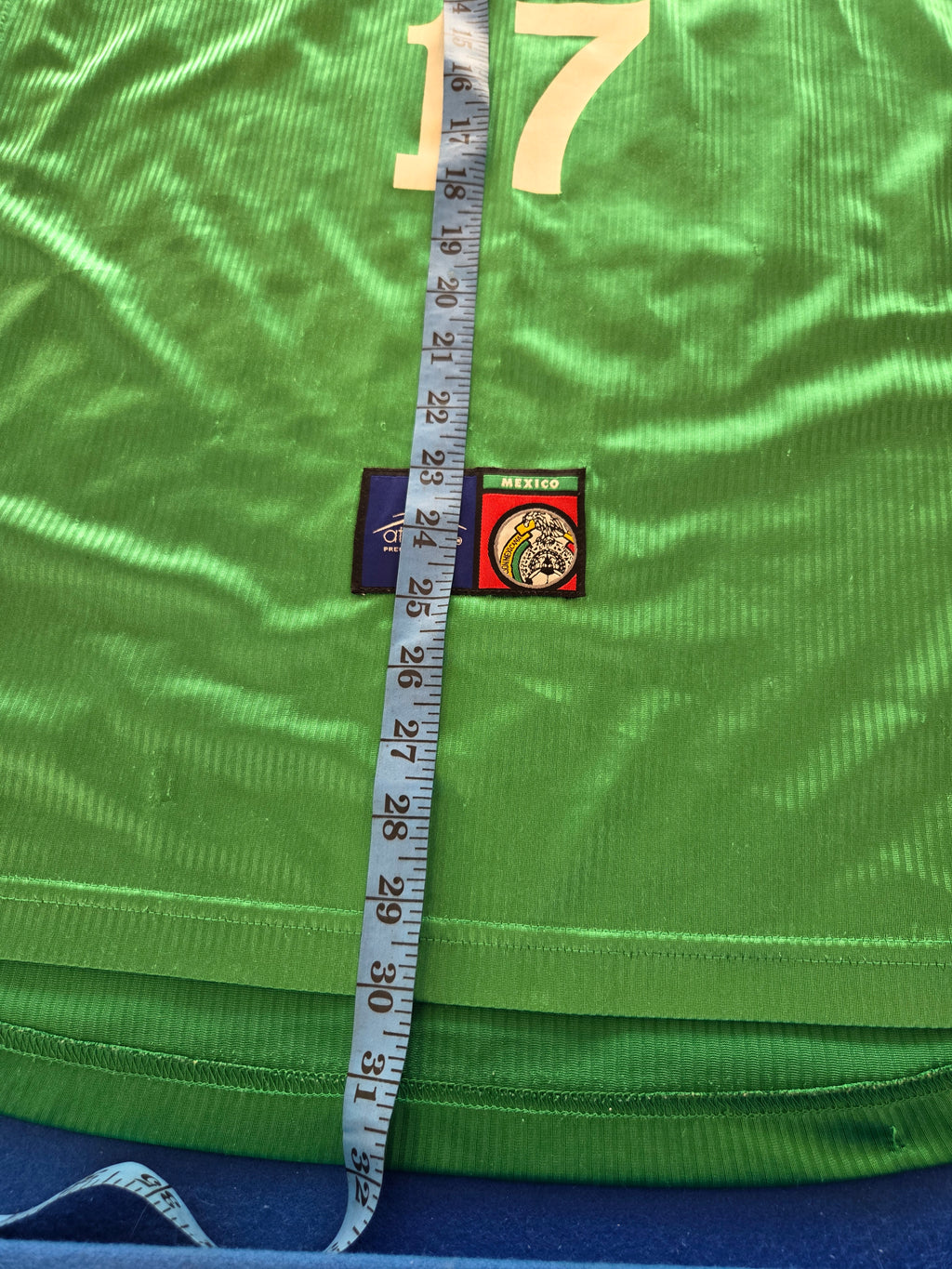 Mexico 2001 Home Kit L Palencia (9/10)