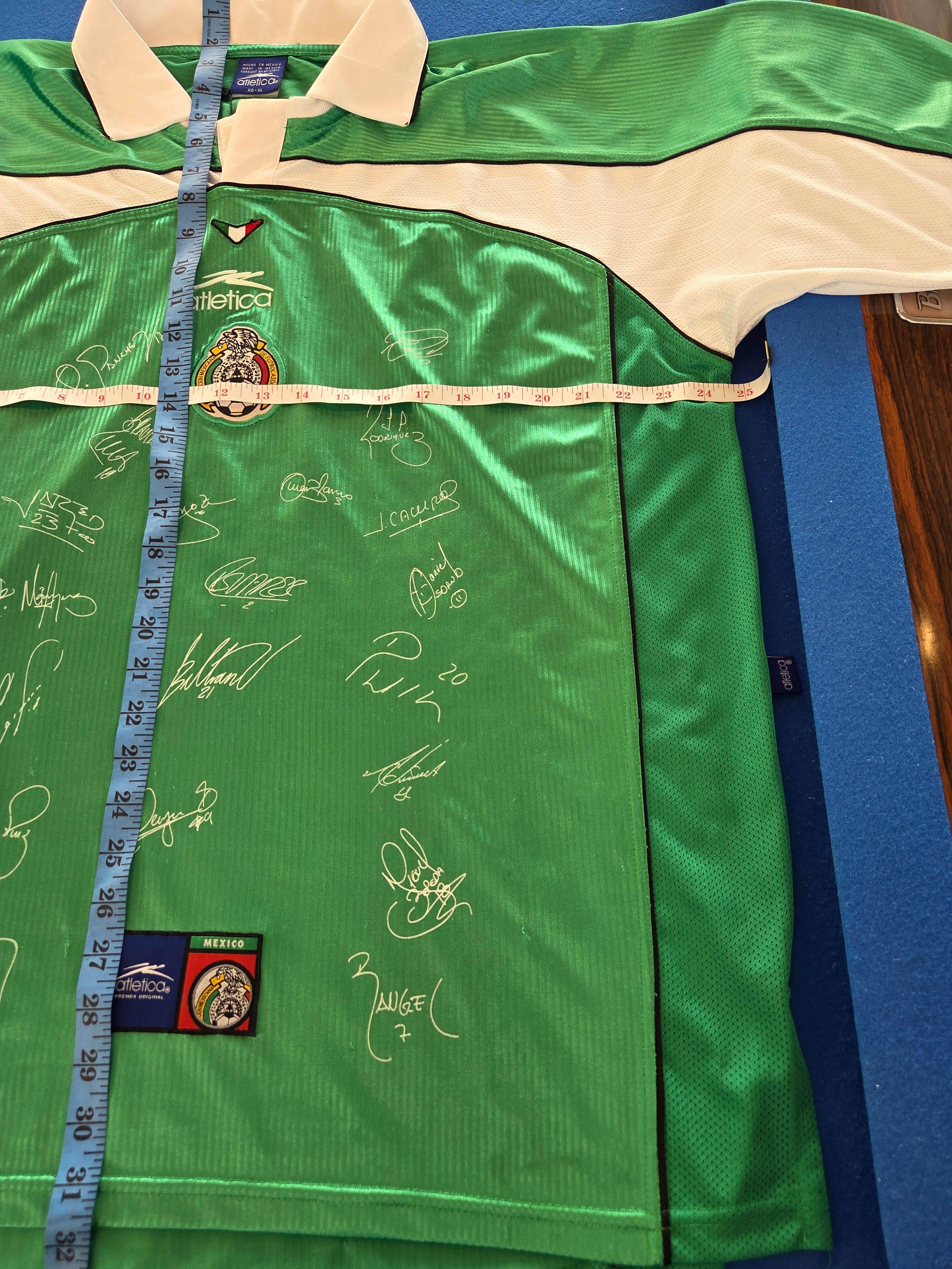 Mexico 2001 Home Kit XL (9/10) Signatures