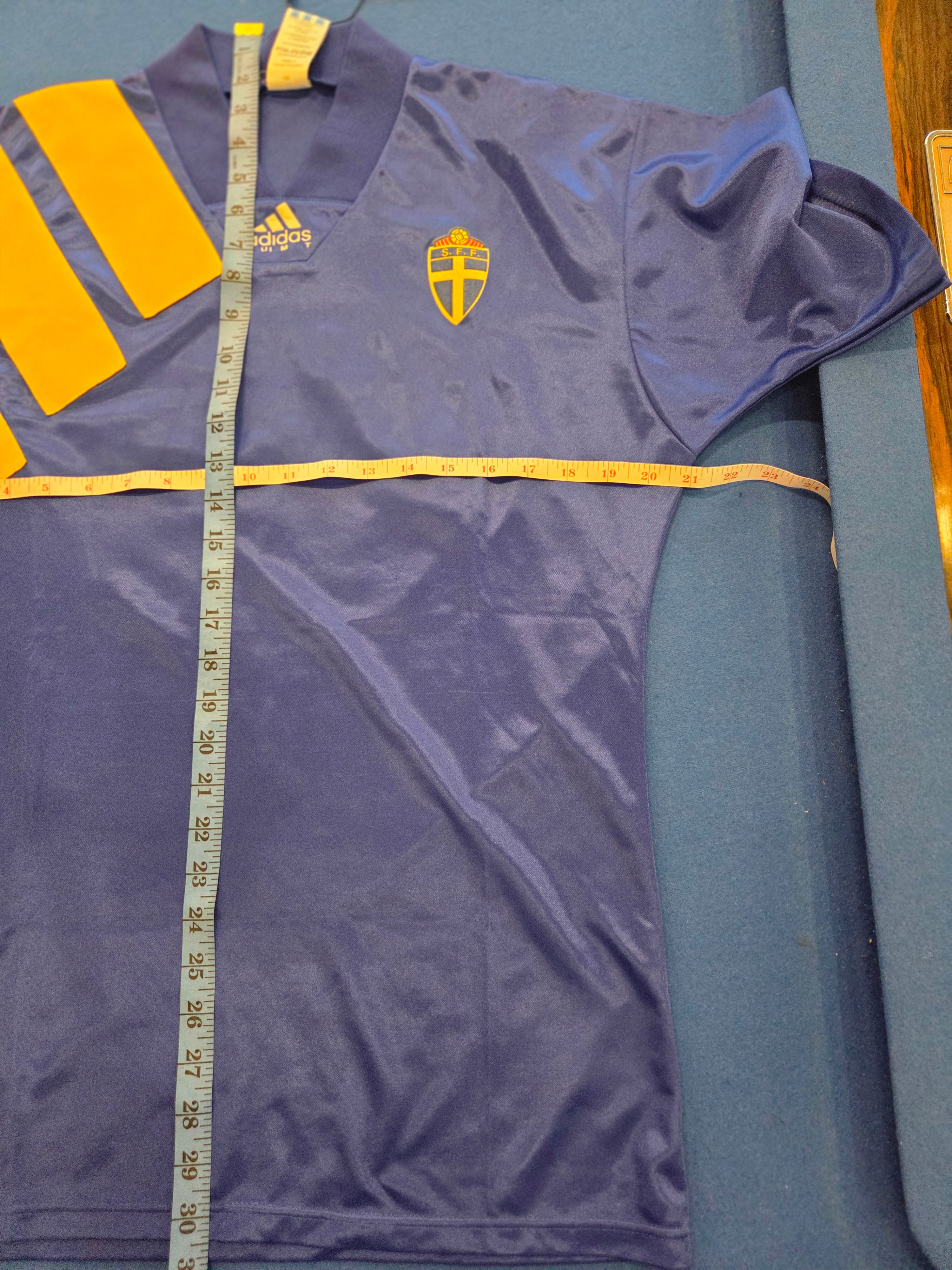 Sweden 1992 Away Kit M (8/10)