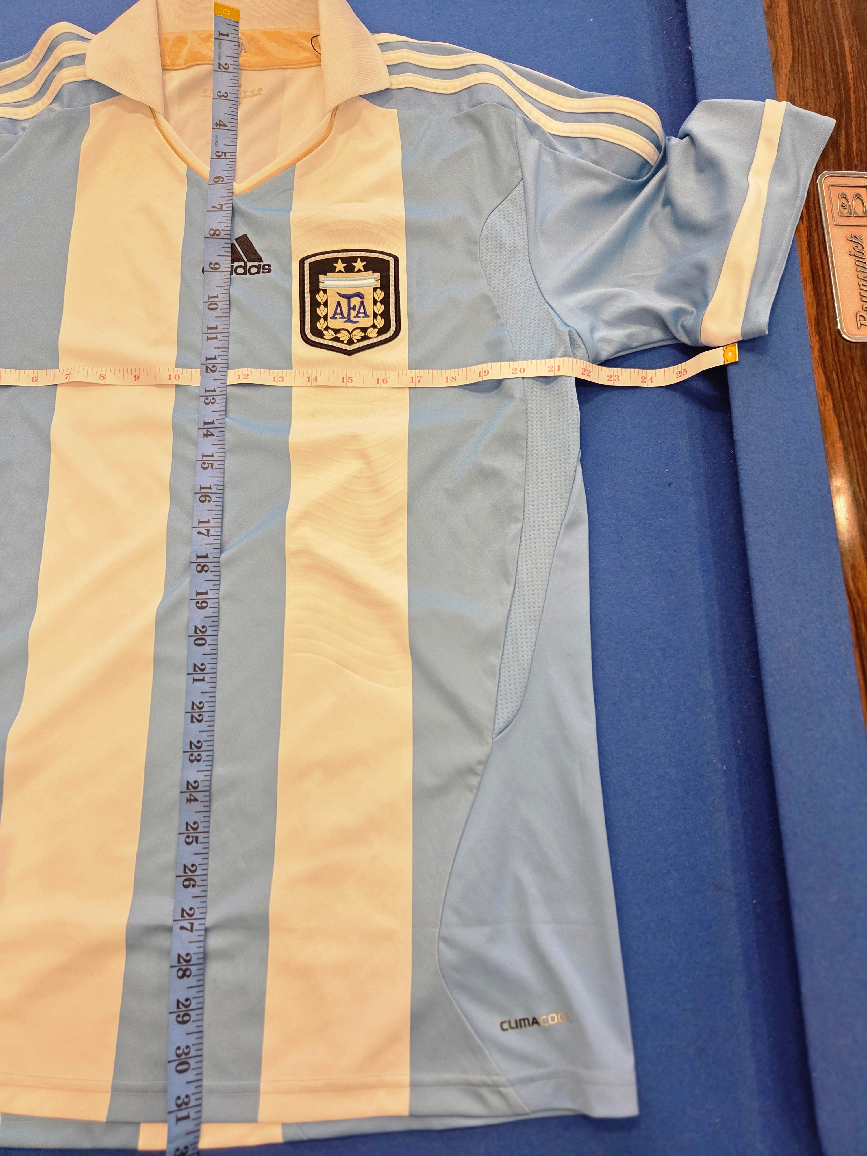 Argentina 2011 Home Kit XL (8/10)