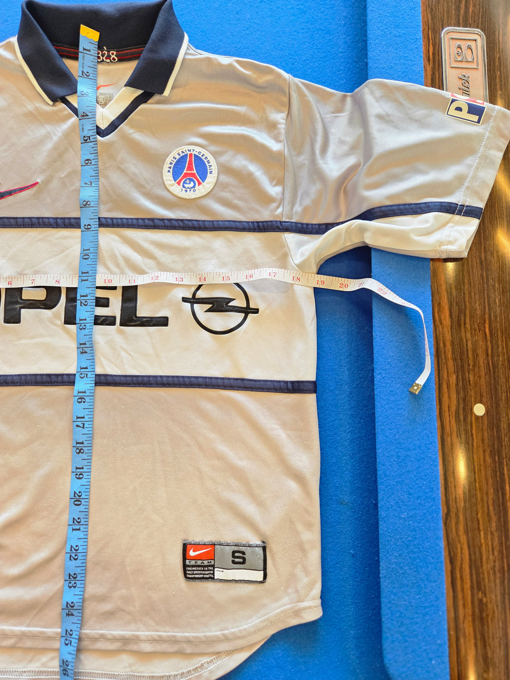 Paris Saint-Germain 1999-2000 Away Kit S (8/10)