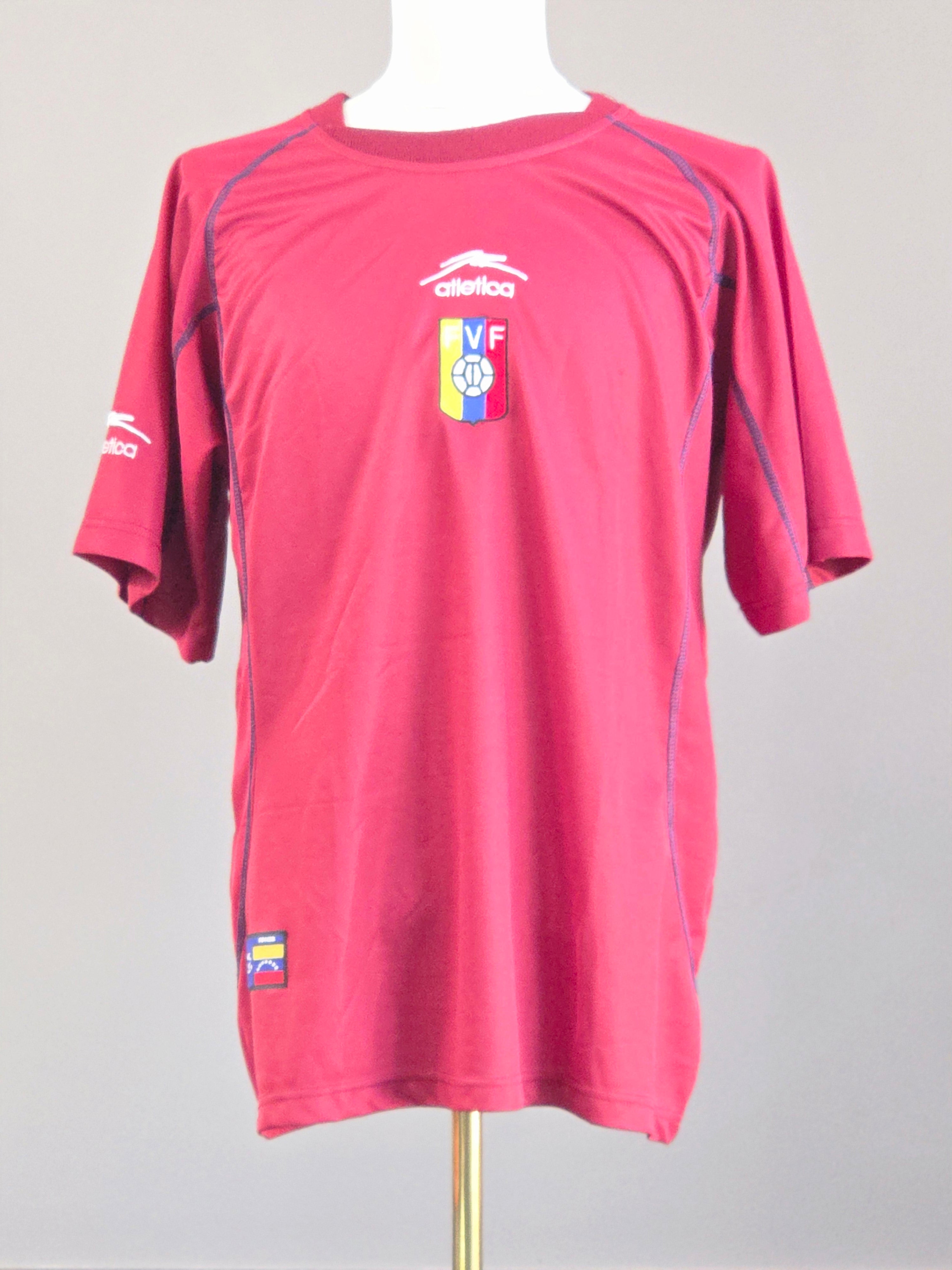 Venezuela 2001 Home Kit L (8/10)